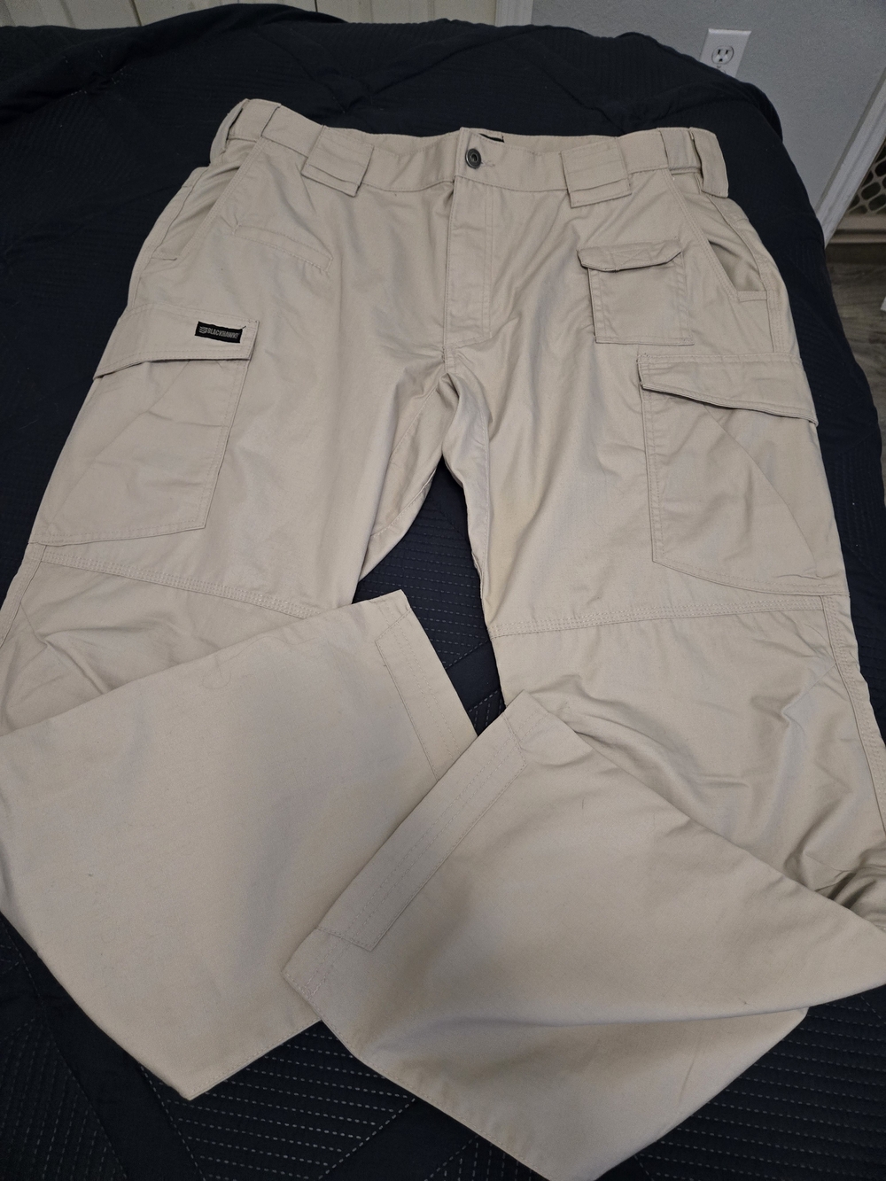 Blackhawk Tatical Men's Sandstone Cargo Pants – Utility Pockets & Rugged Comfort - Picture 2 of 8